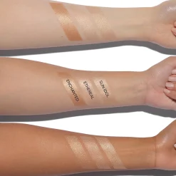 Anastasia Beverly Hills Glow Seeker Highlighter