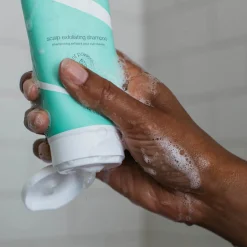 Bouclème Scalp Exfoliating Shampoo 250ml