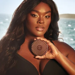 Charlotte Tilbury Beautiful Skin Bronzing Brush