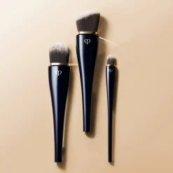 Clé de Peau Beauté Light Coverage Foundation Brush