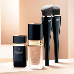 Clé de Peau Beauté Light Coverage Foundation Brush