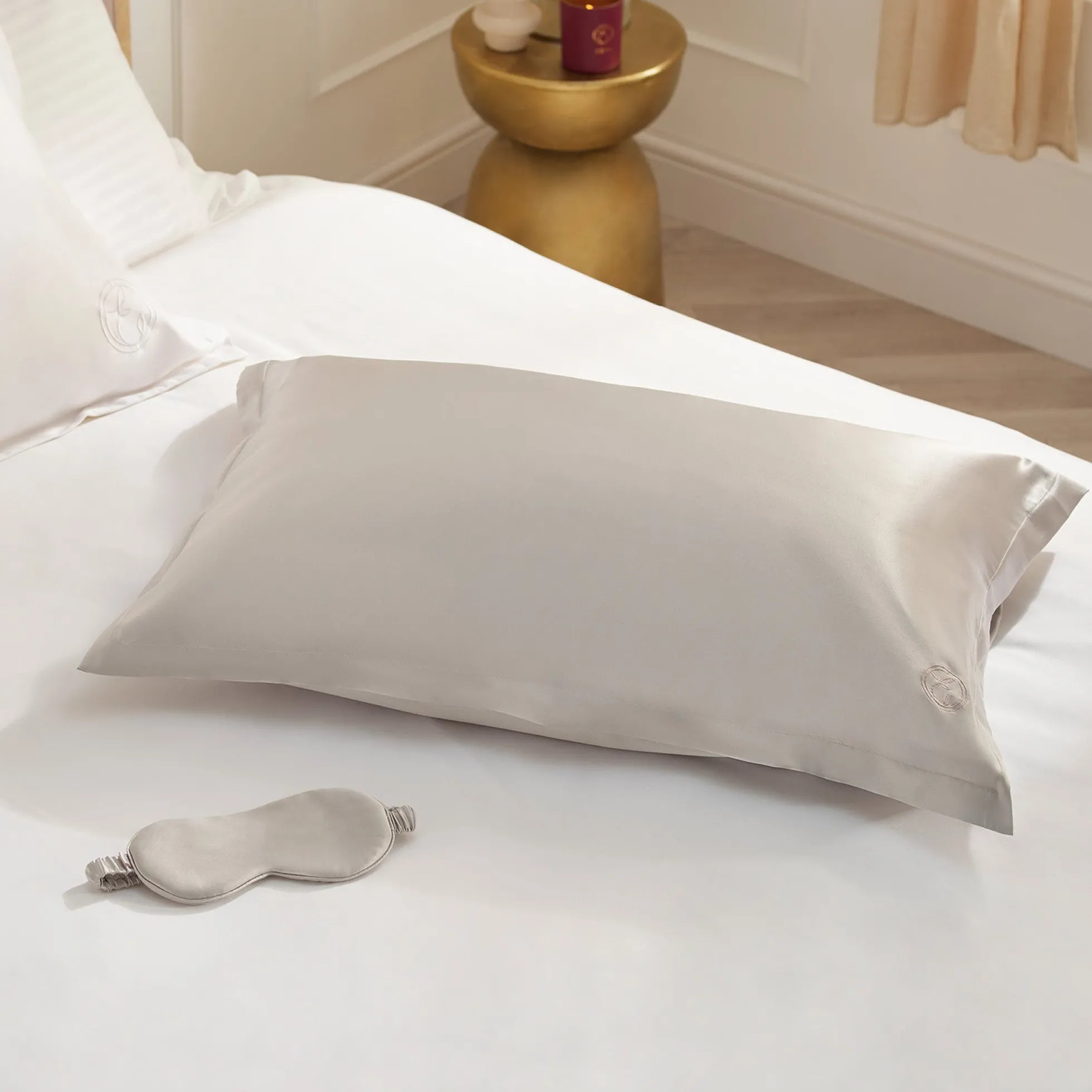 ESPA Home Oxford Edge Silk Pillowcase - Moonlight Grey