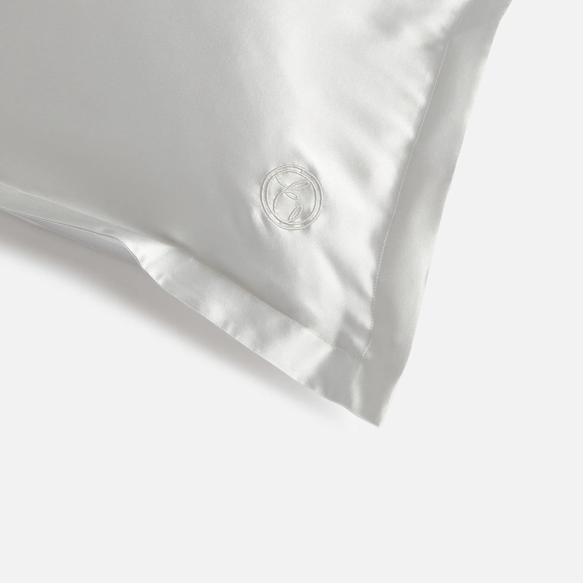 ESPA Home Oxford Edge Silk Pillowcase - Moonlight Grey