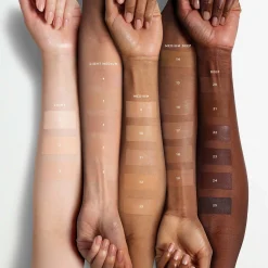 Fenty Beauty Eaze Drop Blurring Skin Tint 32ml (Various Shades)