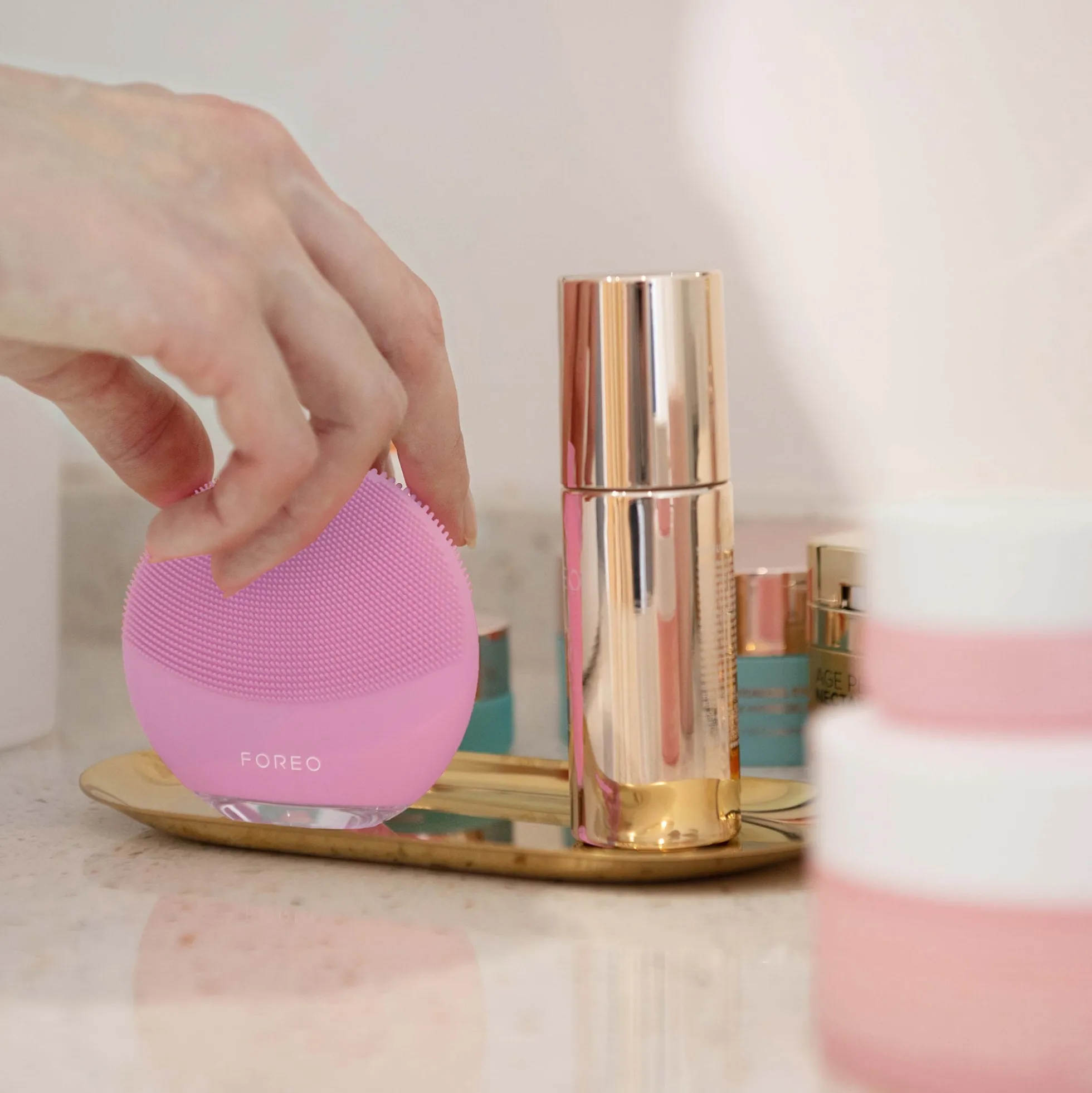 FOREO Luna 4 Mini (Various Shades)