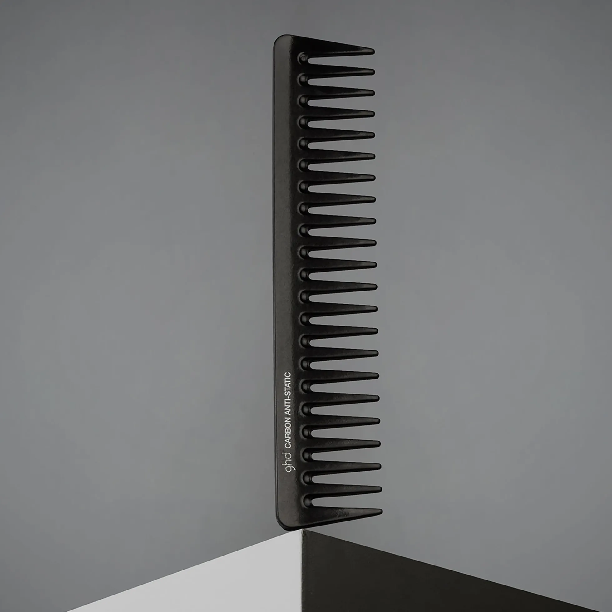 ghd The Comb Out Detangling Hair Comb