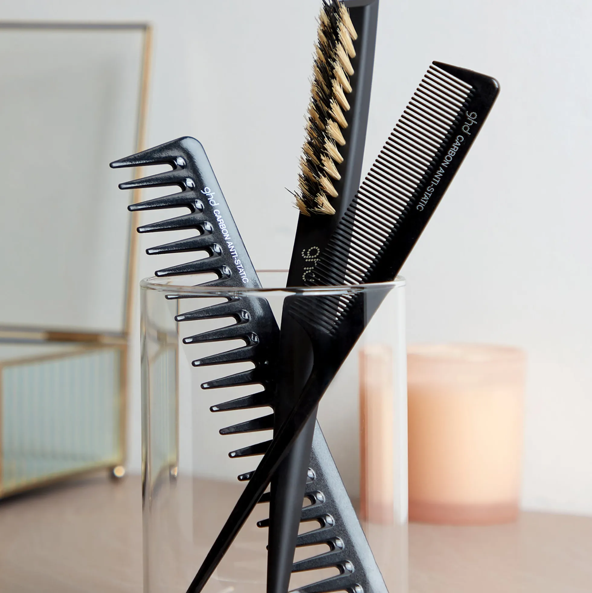 ghd The Comb Out Detangling Hair Comb