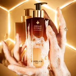 GUERLAIN Abeille Royale Revitalising and Fortifying Care Shampoo 290ml