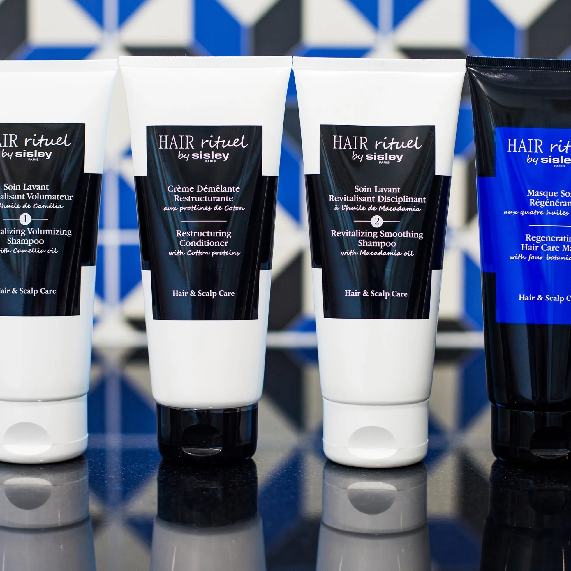 Hair Rituel by Sisley Cleansing and Detangling Revitalising Smoothing Shampoo 200ml