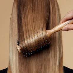 Hair Rituel by Sisley N2 The Blow-Dry Brush