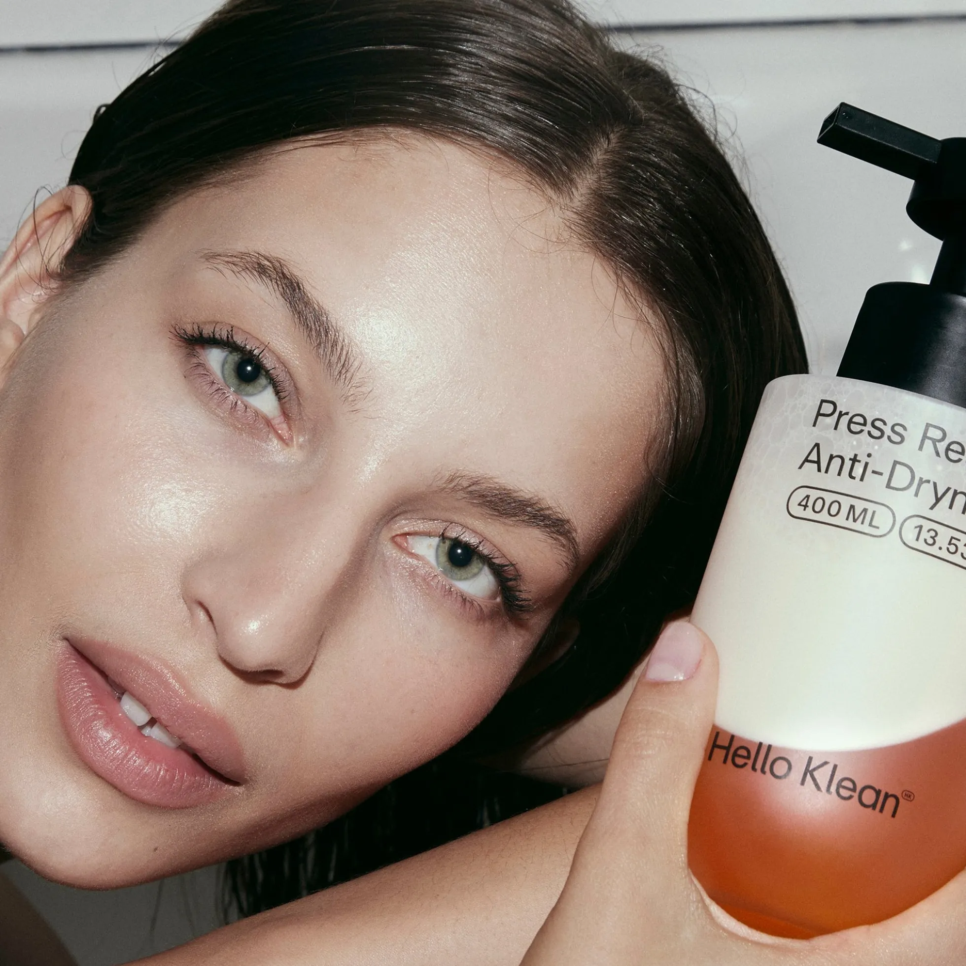 HELLO KLEAN Press Reset Anti-Dryness Body Wash 400ml