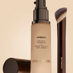 Hourglass Ambient Soft Glow Foundation Brush