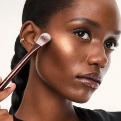 Hourglass No 16 Highlighter Brush
