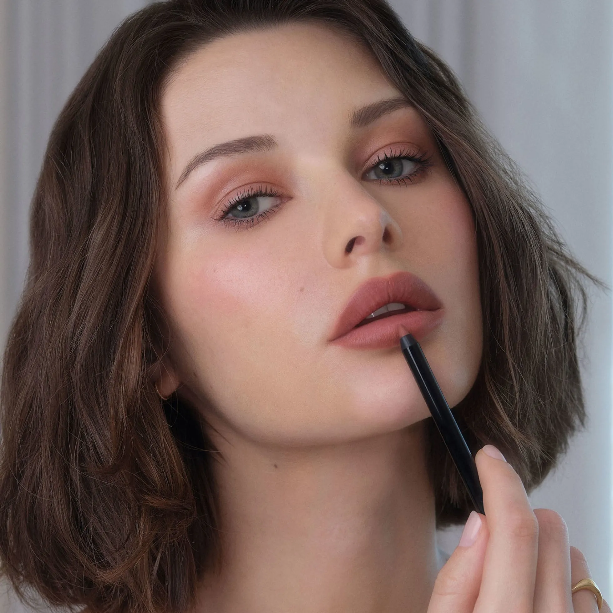 Hourglass Shape and Sculpt Lip Liner 1.2g (Various Shades)