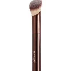 Hourglass Soft Glow Foundation and Soft Glow Foundation Brush Bundle 30ml (Various Shades)