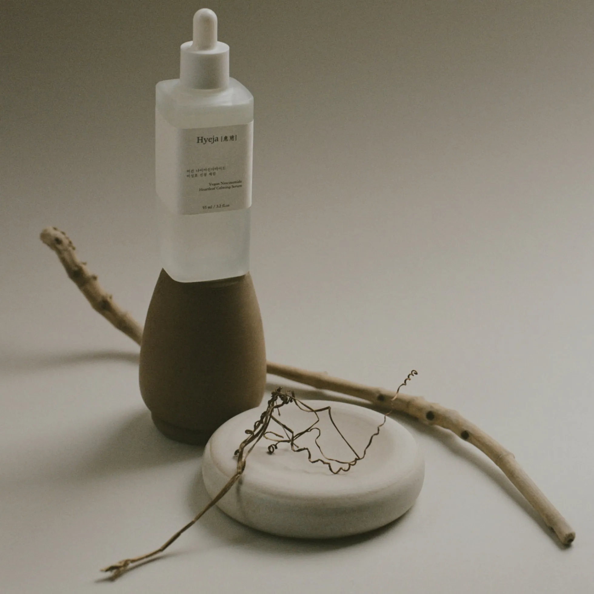 Hyeja Vegan Niacinamide Heartleaf Calming Serum 95ml
