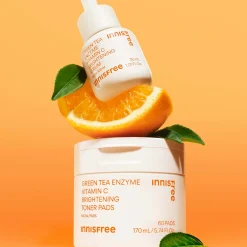 INNISFREE Green Tea Enzyme Vitamin C Brightening Toner Pads - 60 pads