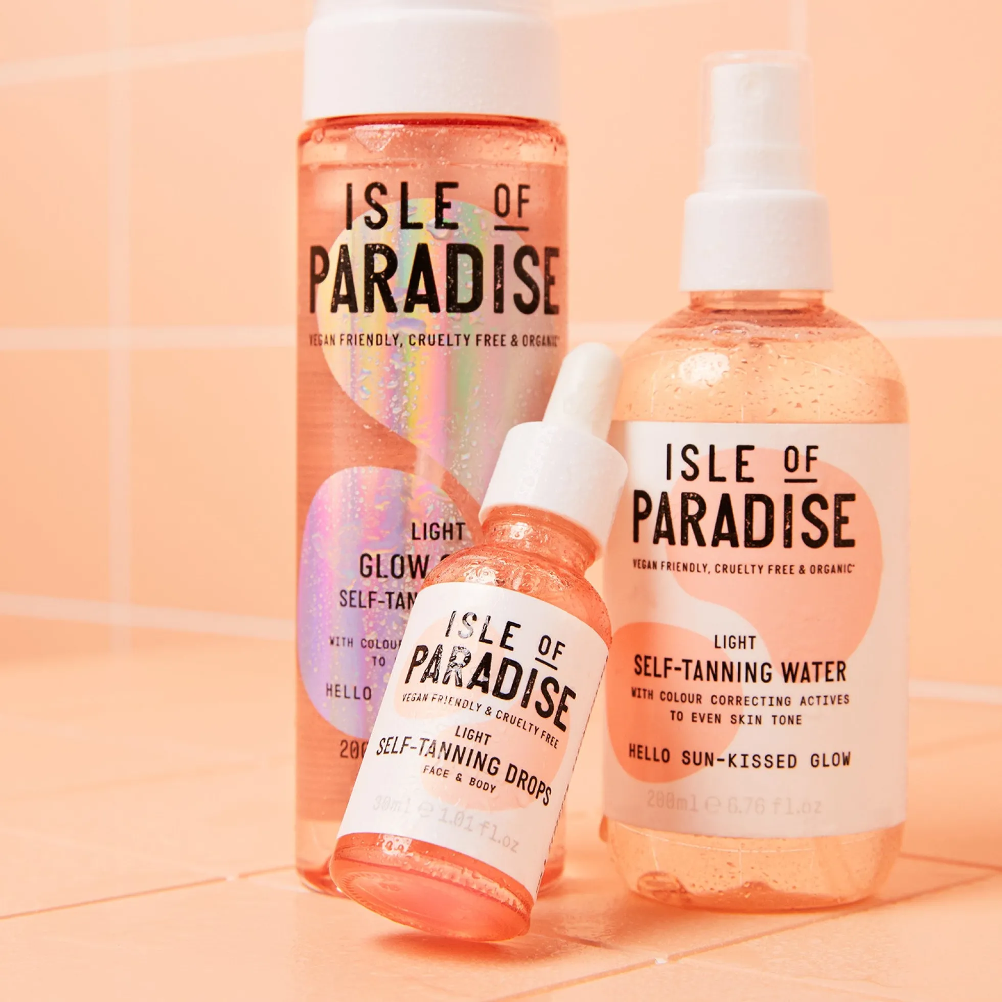 Isle of Paradise Glow Clear Self-Tanning Mousse - Light 200ml