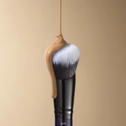 Kevyn Aucoin The Duet Foundation Brush