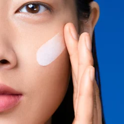 La Roche-Posay Anthelios UVMune 400 Invisible Fluid Non-Perfumed Suncream SPF50+ 50ml