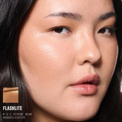 MAC Strobe Beam Liquid Bronzelighter 4.3g (Various Shades)