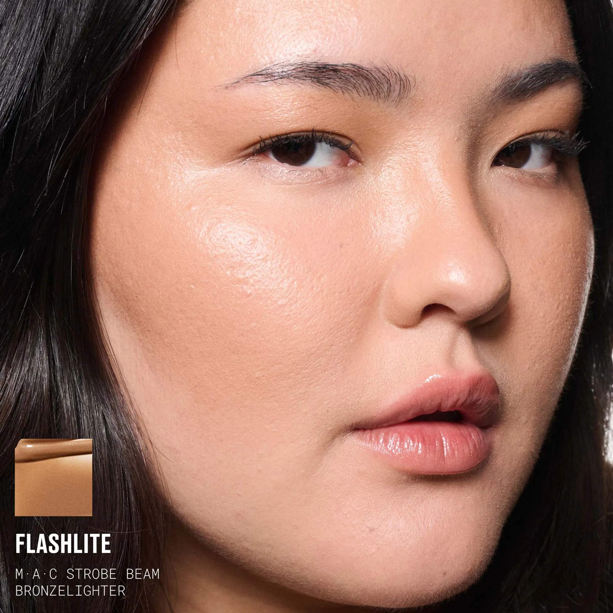 MAC Strobe Beam Liquid Bronzelighter 4.3g (Various Shades)
