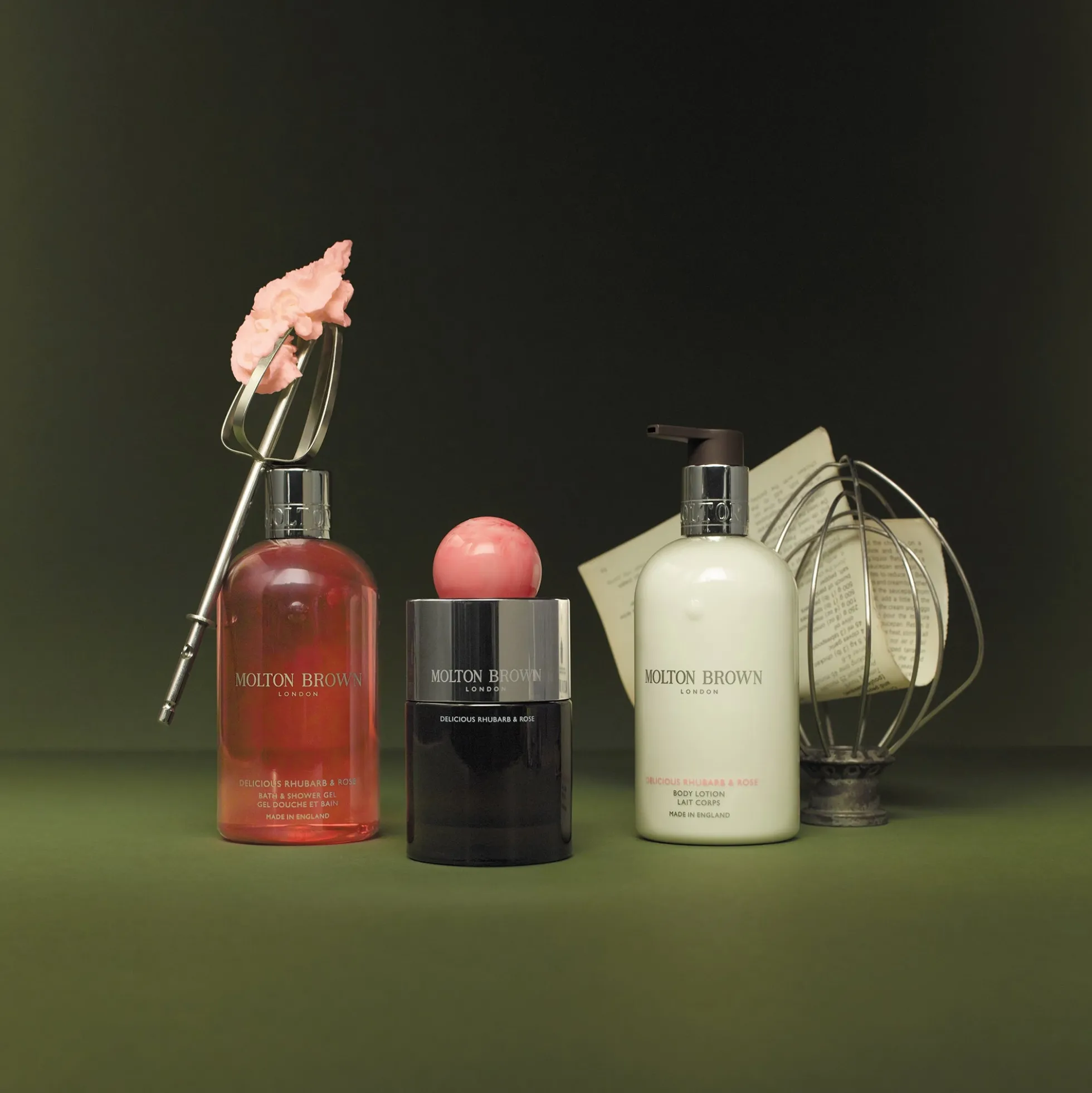 Molton Brown Delicious Rhubarb and Rose Fine Liquid Hand Wash 300ml