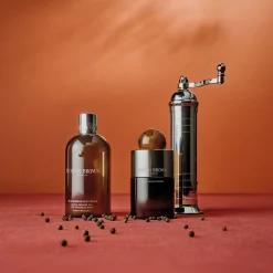Molton Brown Re-charge Black Pepper Bath and Shower Gel 300ml