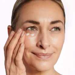 MZ Skin Soothe and Smooth - Hyaluronic Brightening Eye Complex