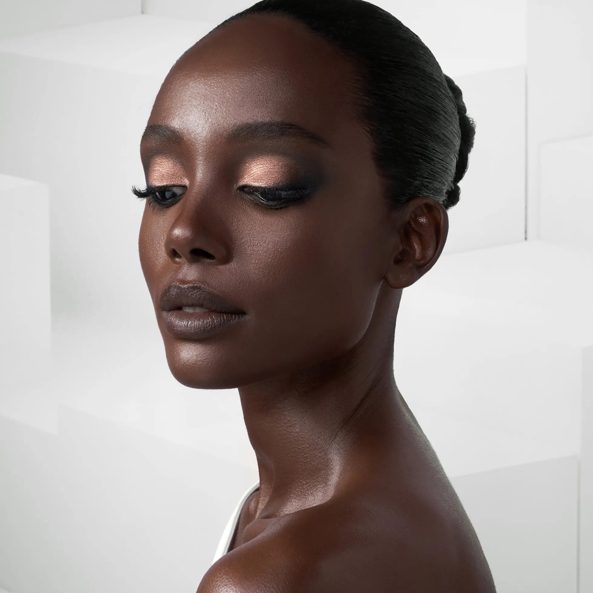 Natasha Denona Eye Sculpt Texture and Tone Eyeshadow Palette - Dramatic