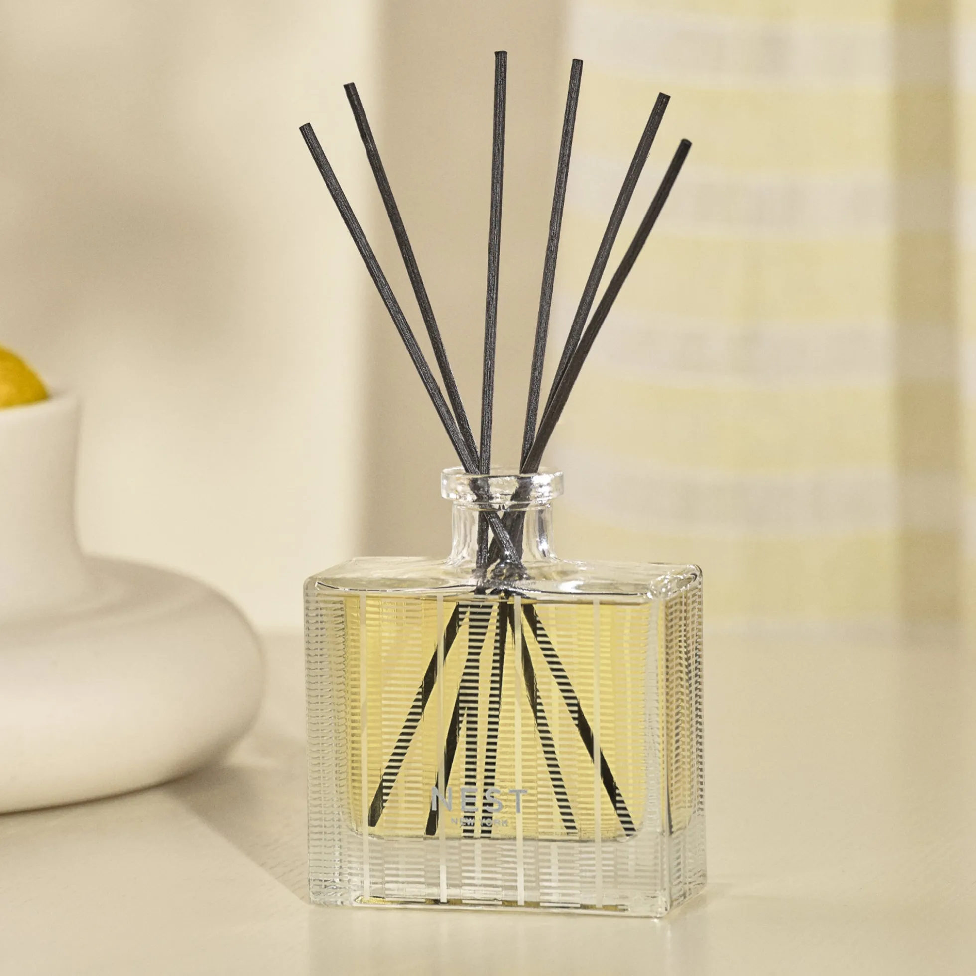 NEST New York Sunlit Yuzu & Neroli Reed Diffuser 5.9 Fl.Oz/175 Ml