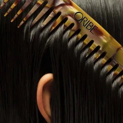 Oribe Resin Detangling Comb