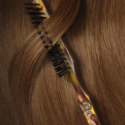 Oribe Resin Teasing Brush