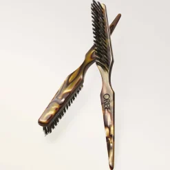 Oribe Resin Teasing Brush