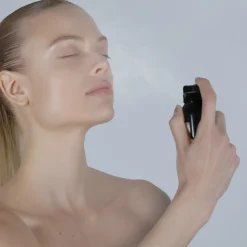 Pat Mcgrath Labs Skin Fetish: Glass 001 Legendary Glow Finishing Spray