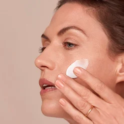 Paula's Choice Clear Ultra-Light Daily Mattifying Fluid SPF 30+ (60ml)