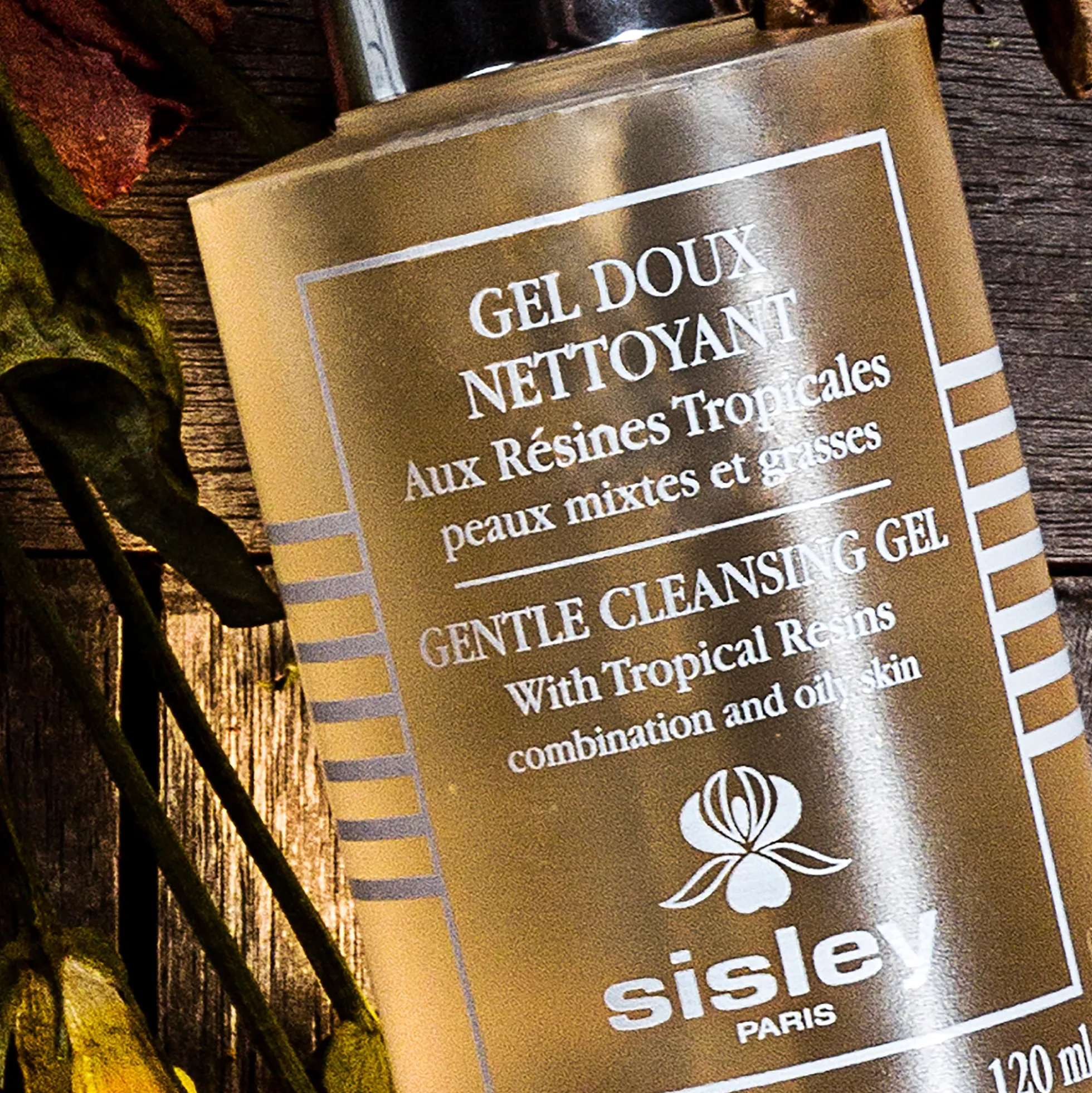 Sisley Paris Gentle Cleansing Gel with Tropical Resins 120ml