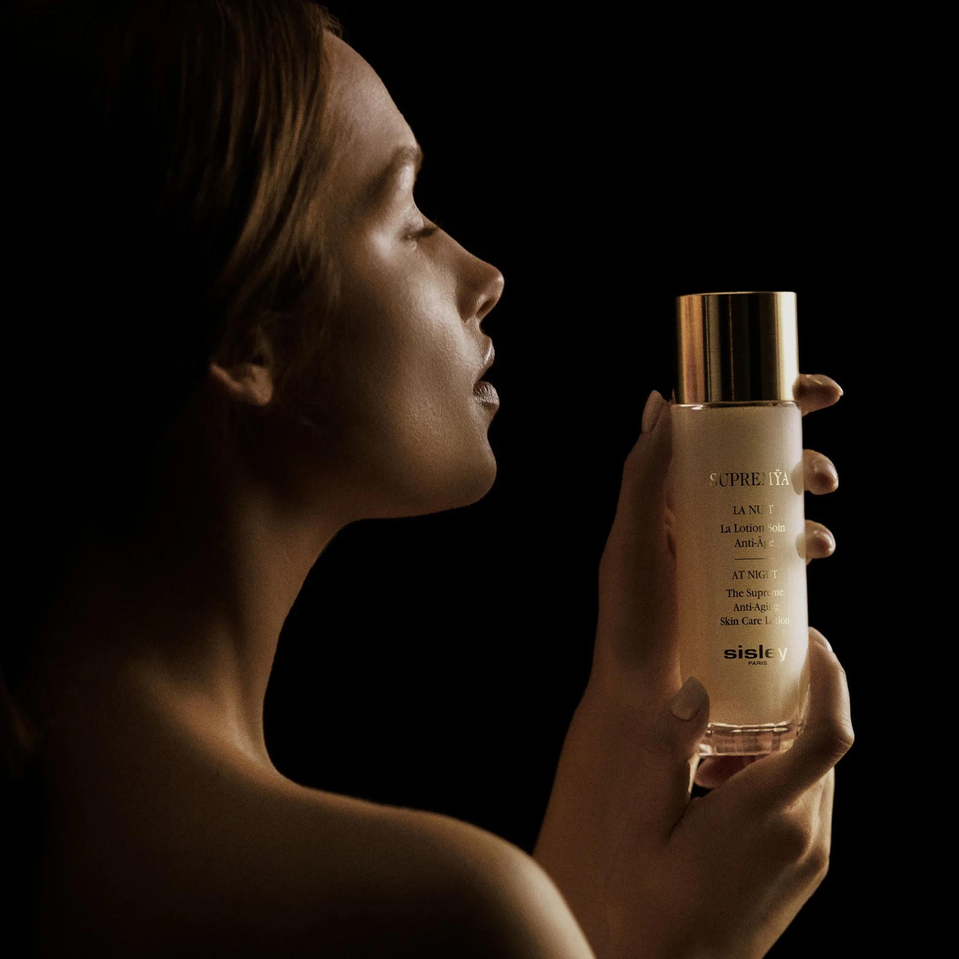 Sisley Paris Supremya At Night The Supreme Anti-Aging Skin Care Lotion 140ml