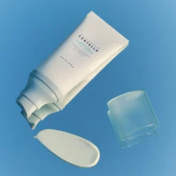 Skin1004 Madagascar Centella Hyalu-Cica Water-Fit Sun Serum SPF50+ PA++++ 50ml