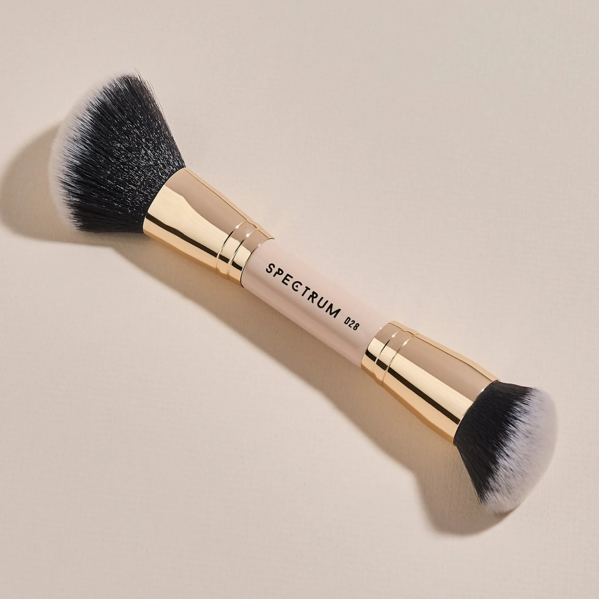 Spectrum Collections Dual Ended D28 'The Complexion' Bronzer and Base Brush