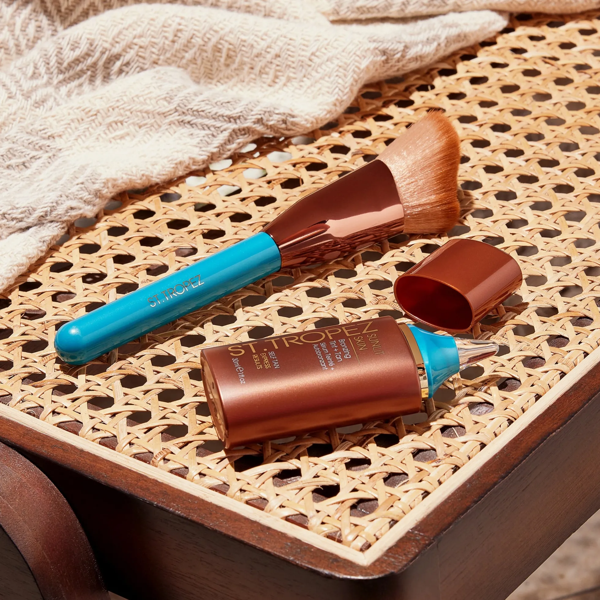 St. Tropez Sunlit Skin Self Tan Express 30ml