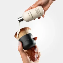 Tan Luxe The Kabuki Brush
